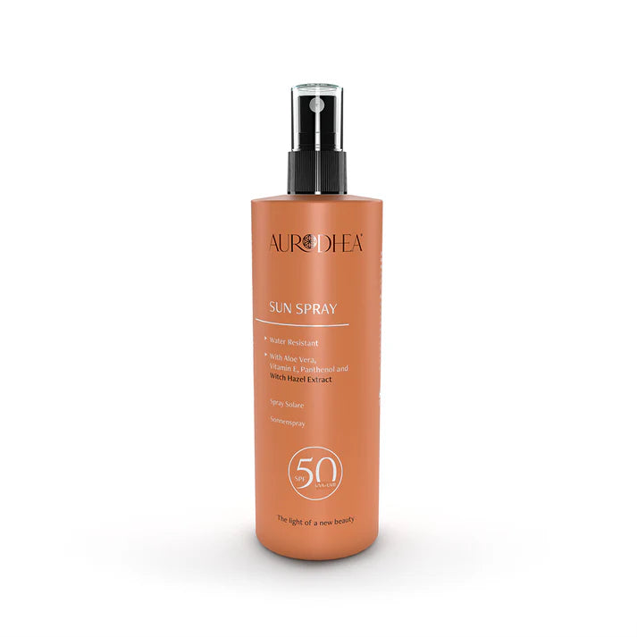 Enriched with Witch Hazel, Aloe Vera, Panthenol and Vitamin E. Sun Spray SPF 50 provides a medium-to-high broad-spectrum protection, shielding the skin against both harmful UVA and UVB rays. 